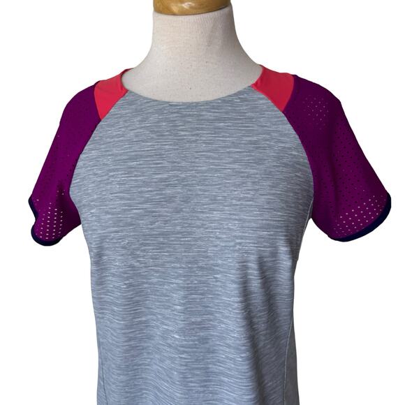 TITLE NINE Sensitive Perforated Short Sleeve Mini Dress Style: TN-130977 Medium - Picture 7 of 11